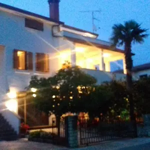 https://studio-dean.in-istria.net